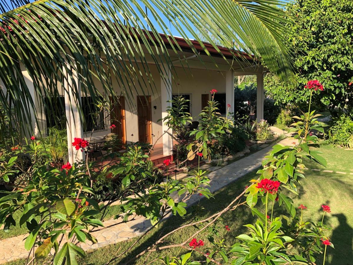 Strutz Art Garden Resort Bangued Luaran gambar