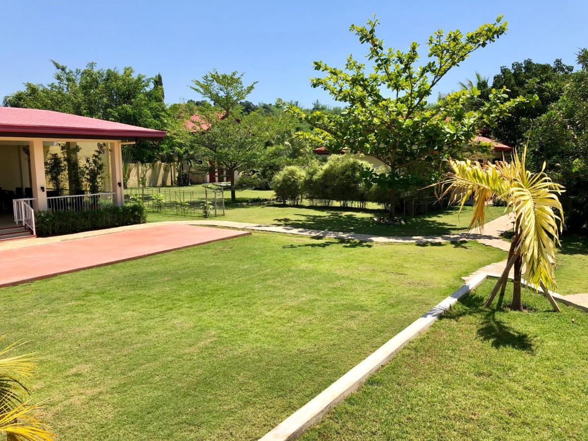 Strutz Art Garden Resort Bangued Luaran gambar