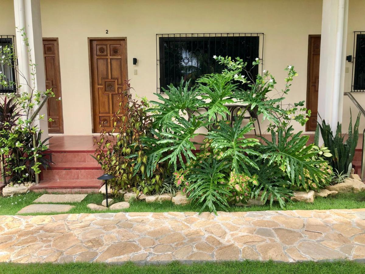 Strutz Art Garden Resort Bangued Luaran gambar