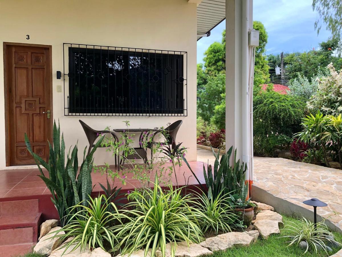 Strutz Art Garden Resort Bangued Luaran gambar