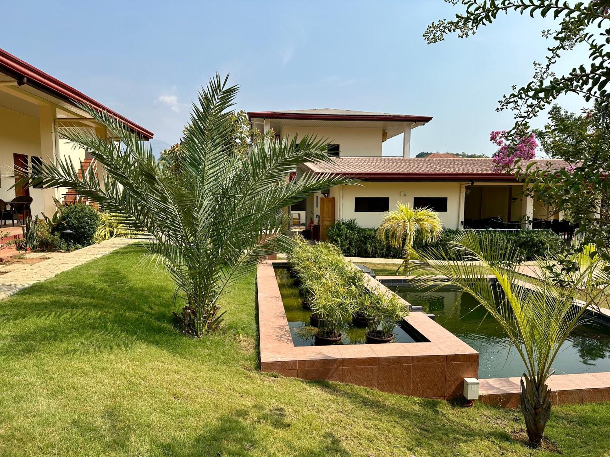 Strutz Art Garden Resort Bangued Luaran gambar